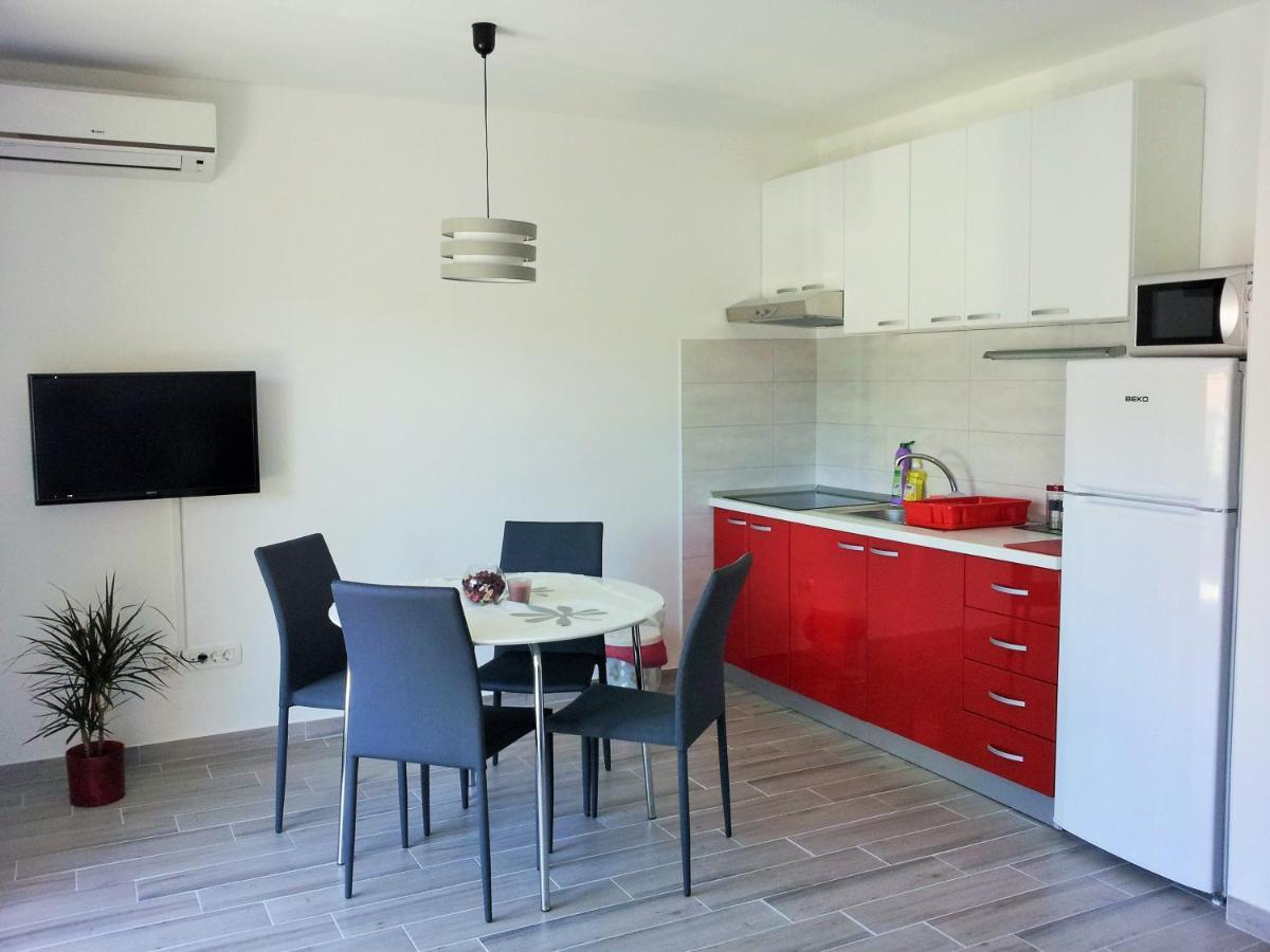 Apartments Zora Rogoznica  Extérieur photo