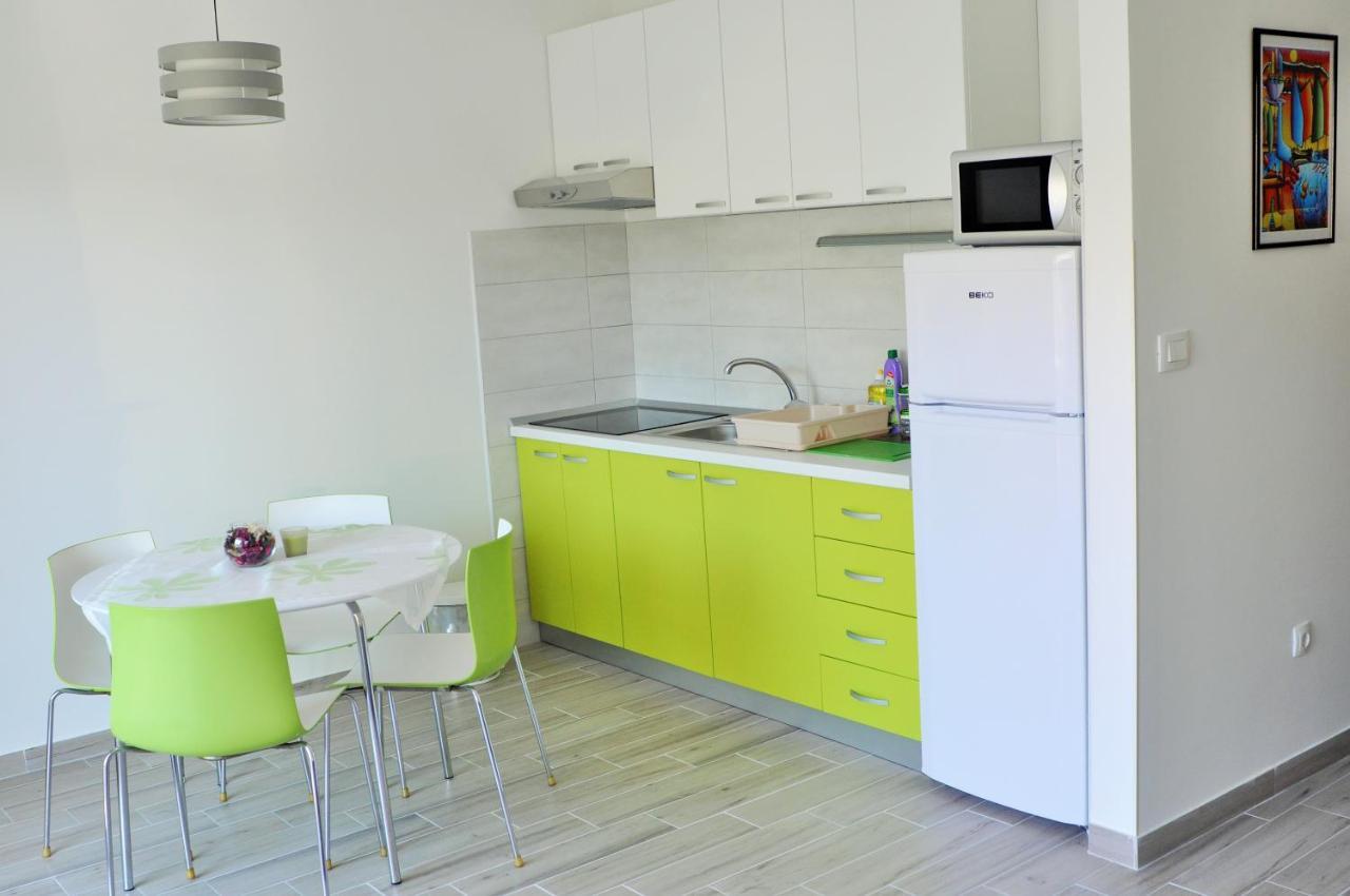 Apartments Zora Rogoznica  Extérieur photo