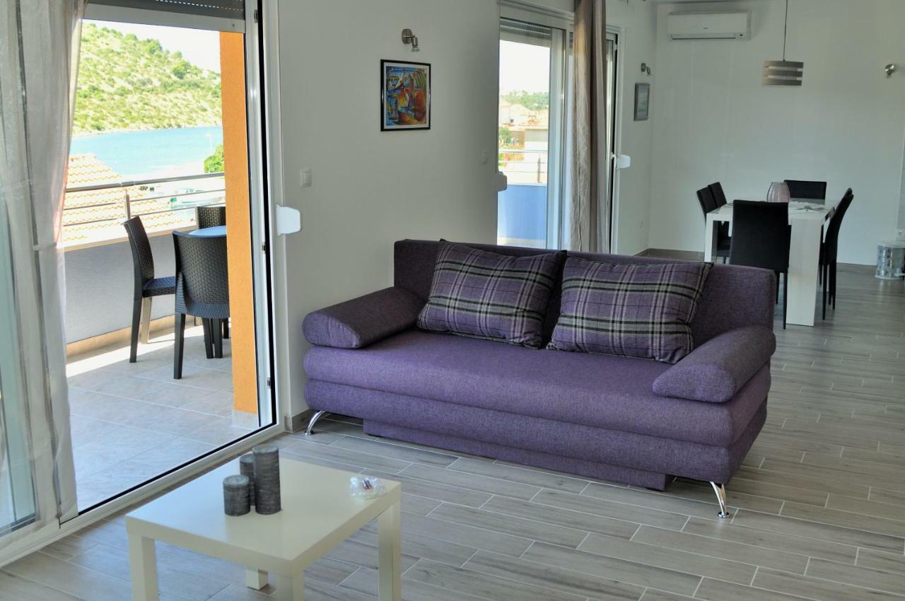 Apartments Zora Rogoznica  Extérieur photo