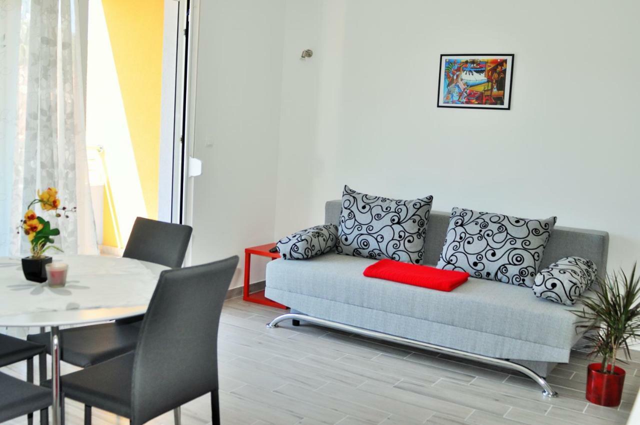 Apartments Zora Rogoznica  Extérieur photo