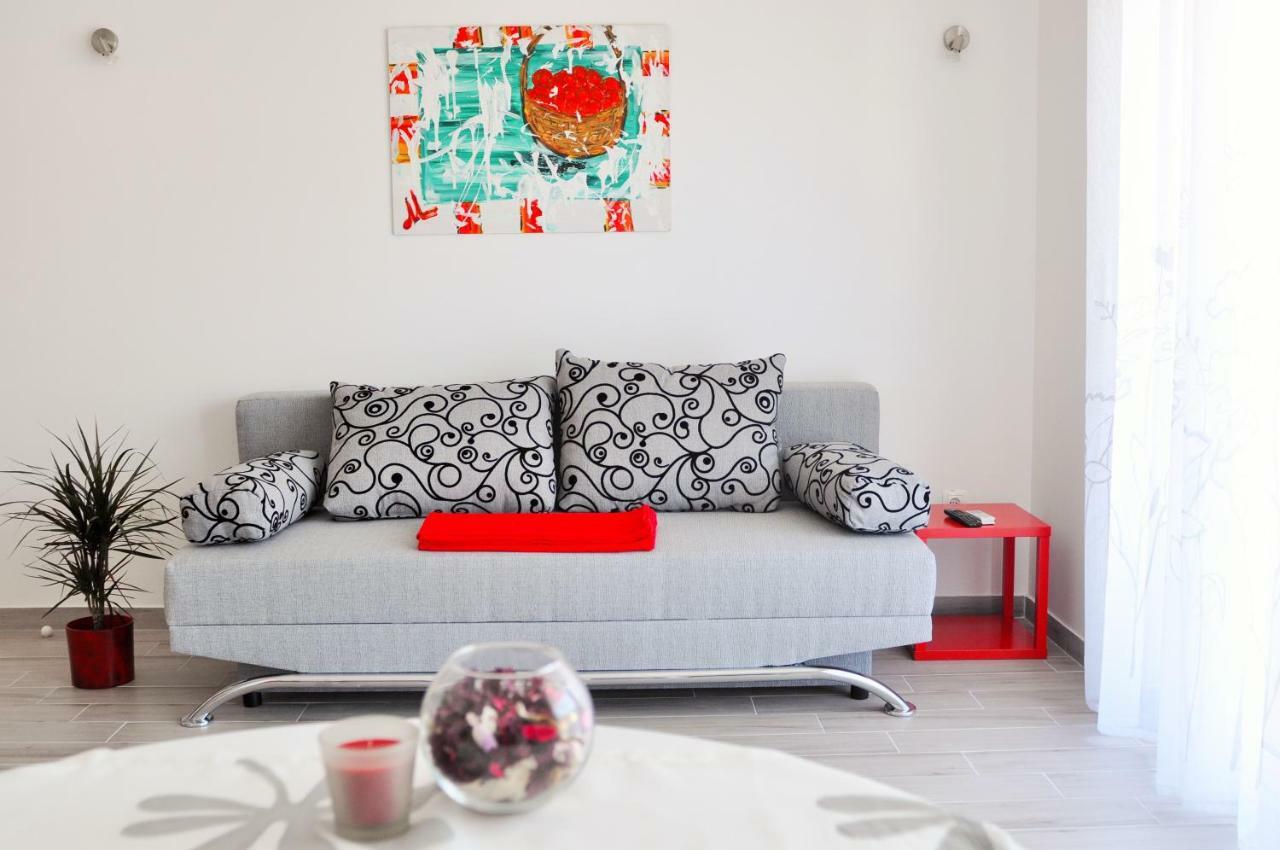 Apartments Zora Rogoznica  Extérieur photo