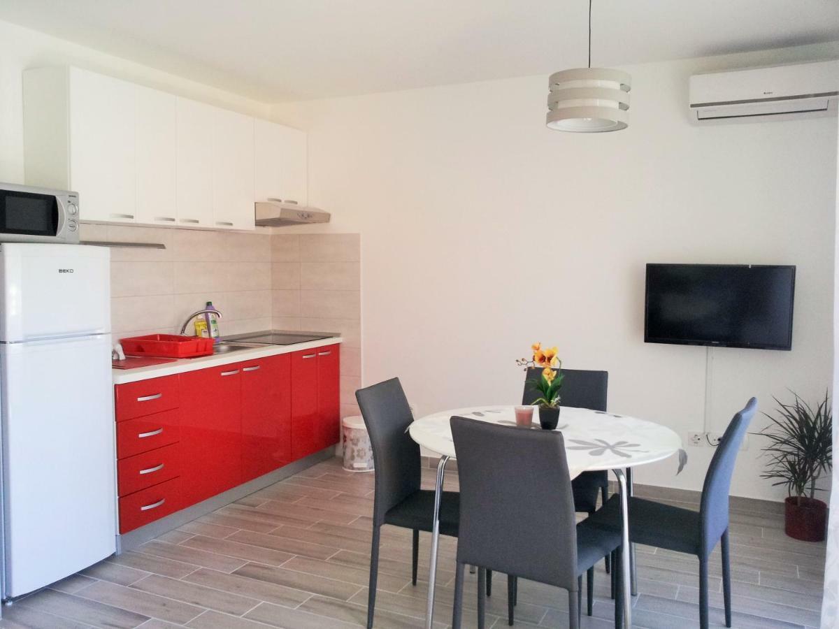 Apartments Zora Rogoznica  Extérieur photo