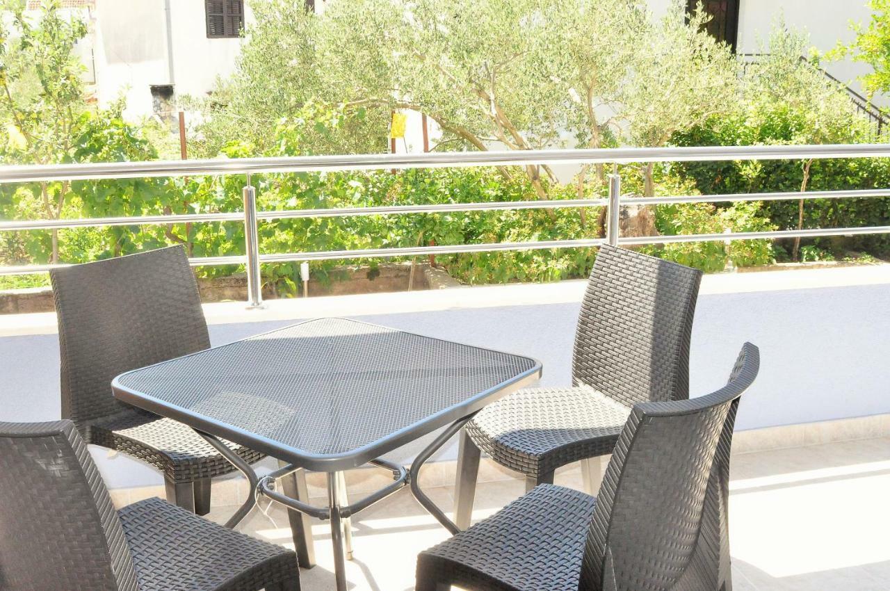 Apartments Zora Rogoznica  Extérieur photo